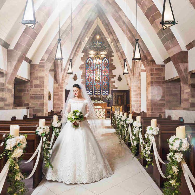 ホテルモントレ グラスミア大阪　応募受付先の制服4