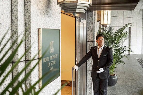 ホテルモントレ ラ・スール大阪　応募受付先の制服5