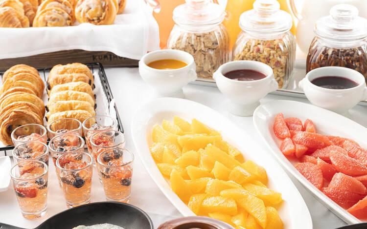 ホテルモントレ大阪　応募受付先の制服6