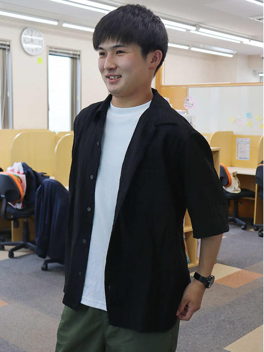成基の進学型個別教育　シン個別　長浜教室の制服1