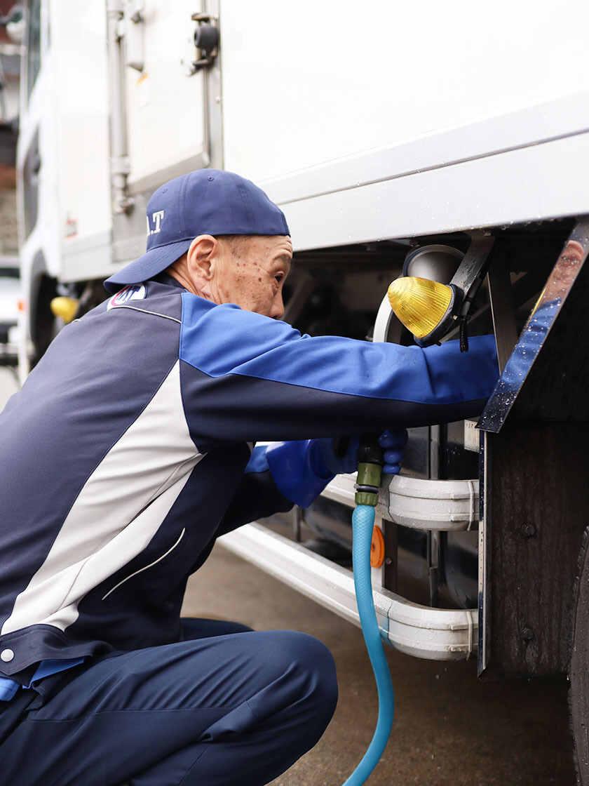 株式会社T.A.Tの制服2