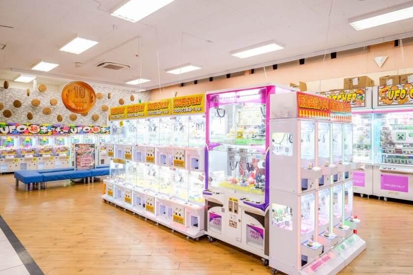 『お宝買道楽』松山店　アミューズメントコーナー　の制服1