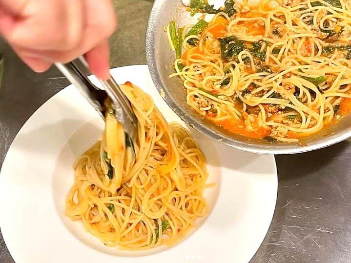 株式会社グランドゥーカ　グリルエトナ 横浜市庁舎店の仕事画像3