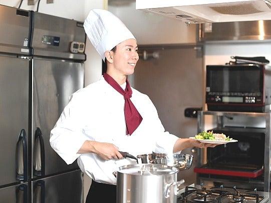 株式会社グランドゥーカ　グリルエトナ伊勢佐木町店の仕事画像1