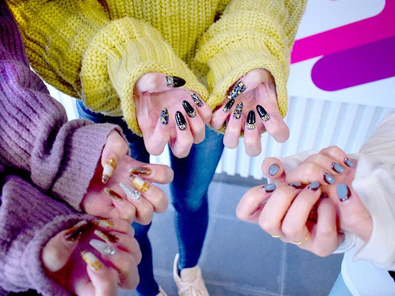 ライフカード株式会社【E7】の制服2