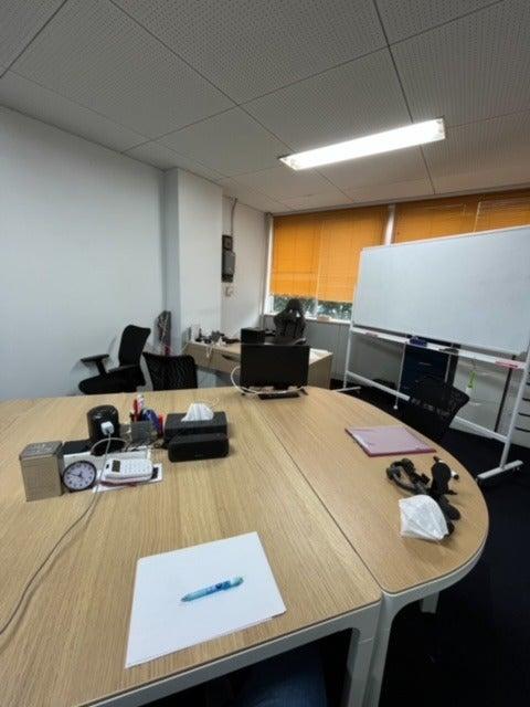 株式会社エミルの制服1