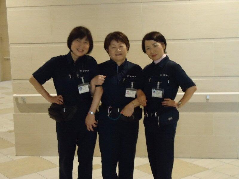 浪速管理グループ（有限なにわ）の制服3