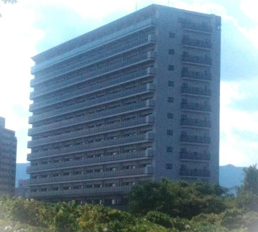 浪速管理グループ（有限なにわ）の制服2