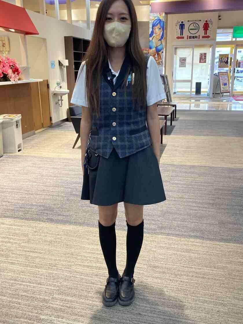 パチンコ横須賀馬堀マリーンの制服1
