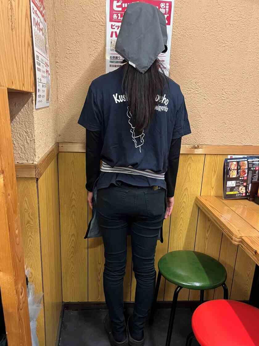 串屋横丁南行徳店の制服2