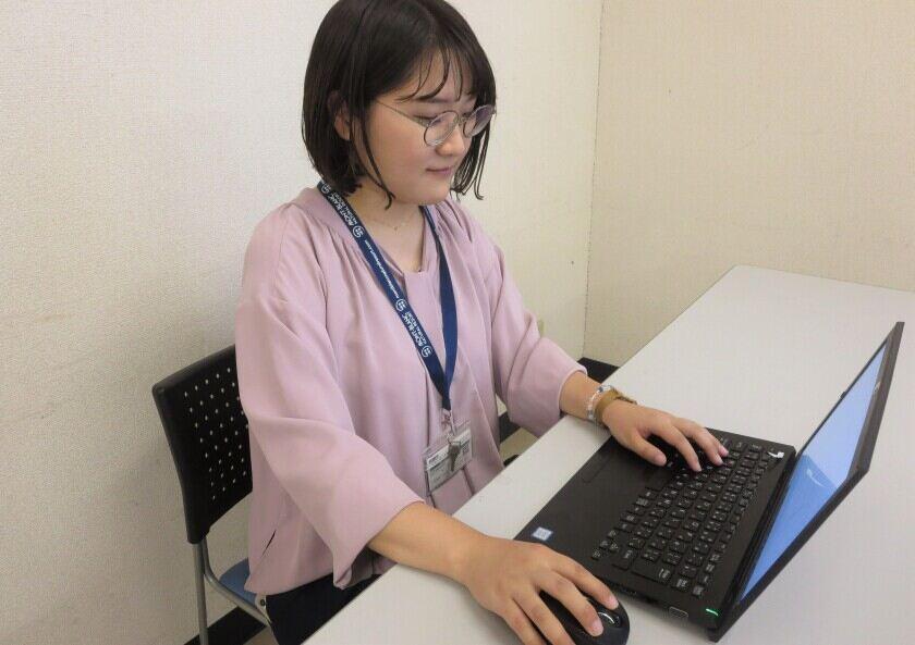 RCTJサービス＿鶴見緑地の制服1