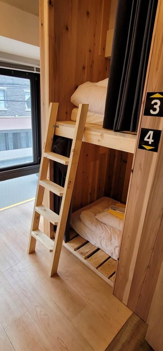 ロードス神楽坂ホテルの制服6