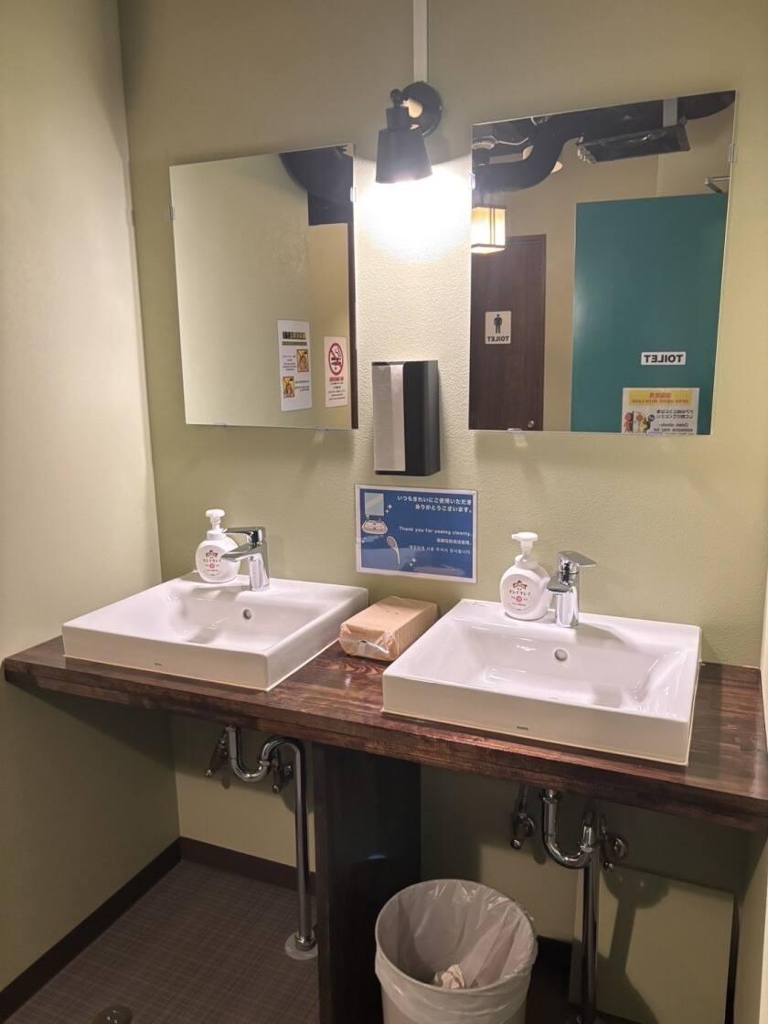 目黒みどりホテルの制服6