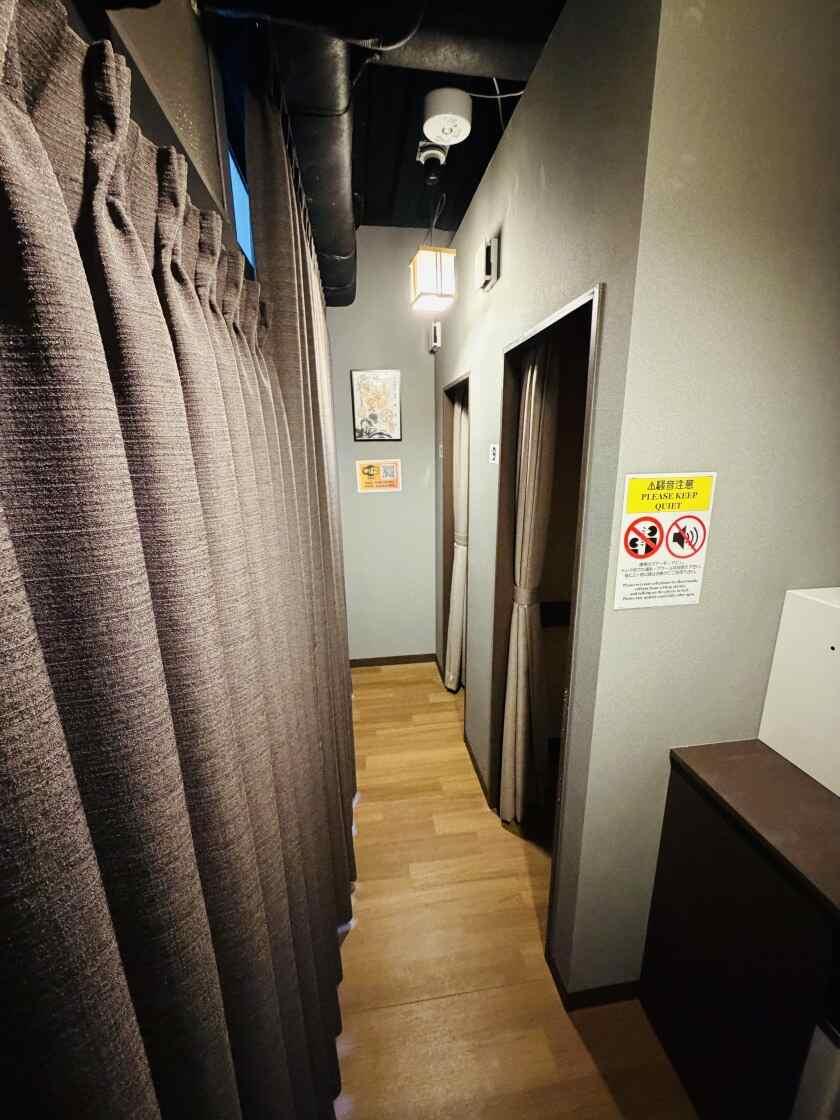 新橋コンホテルの制服3