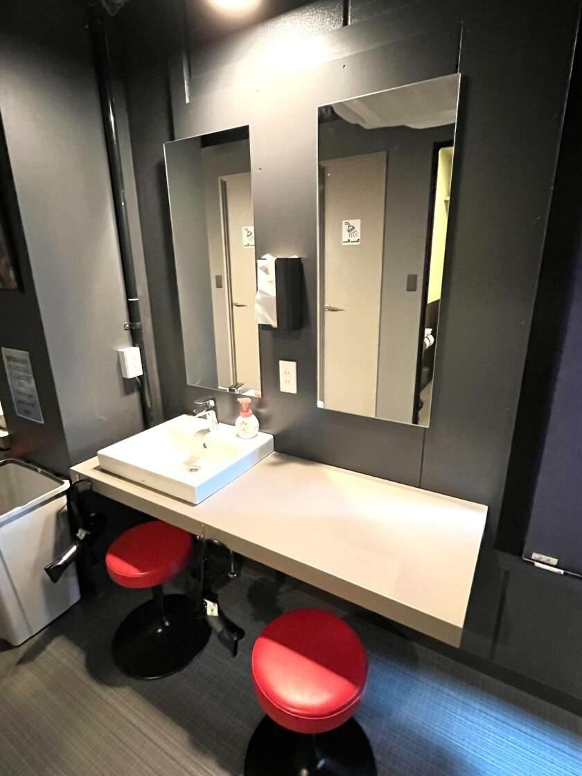 ロードス神楽坂ホテルの制服6