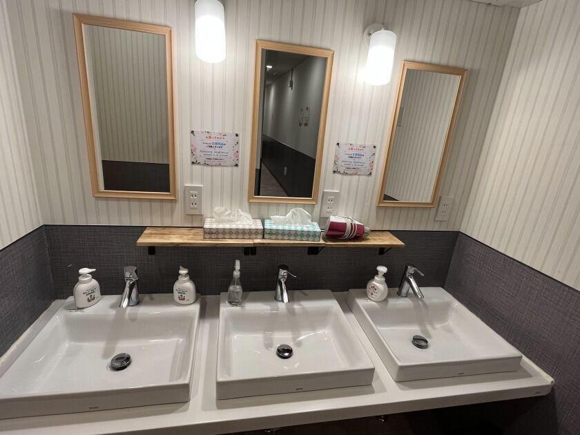 ロードス神楽坂ホテルの制服2