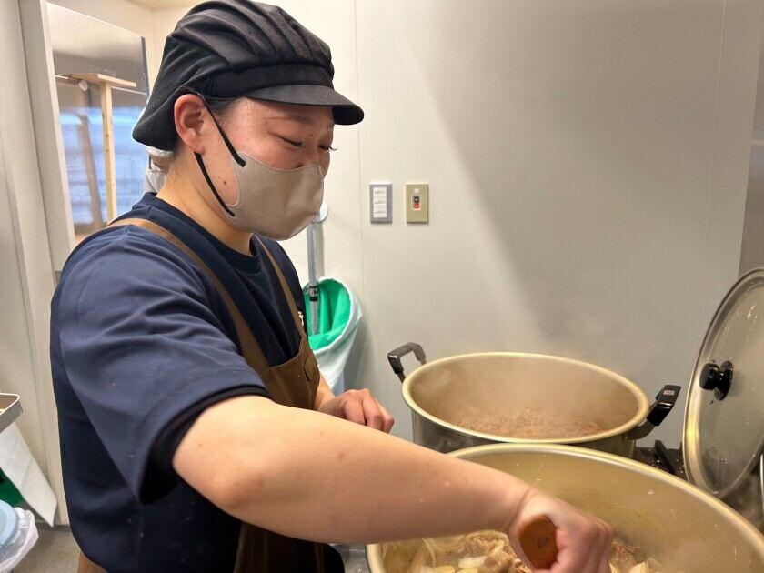 徳兵衛うどん　筑後店の制服2