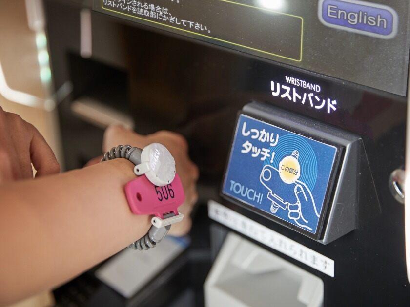 CABIN & HOTEL  Re TIMEの制服3