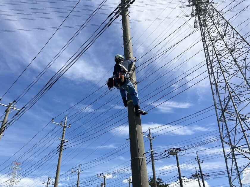 有限会社スバル電業の制服3