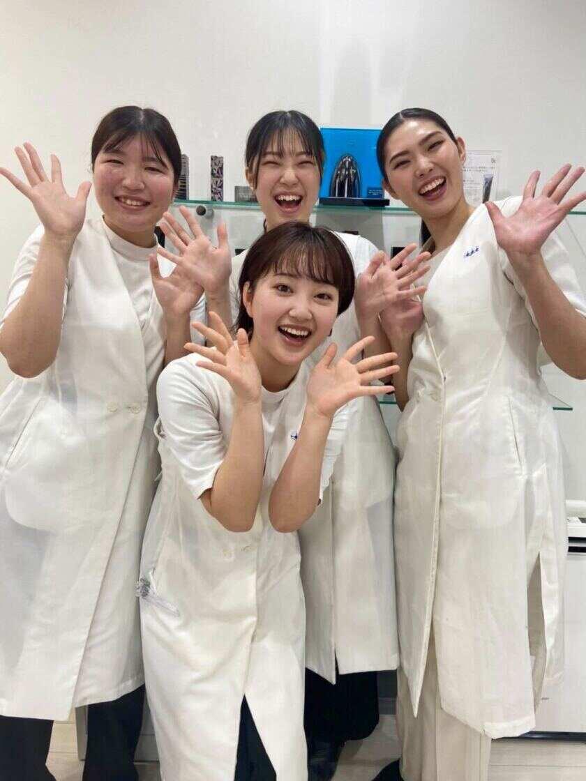 POLA四条烏丸店の制服7