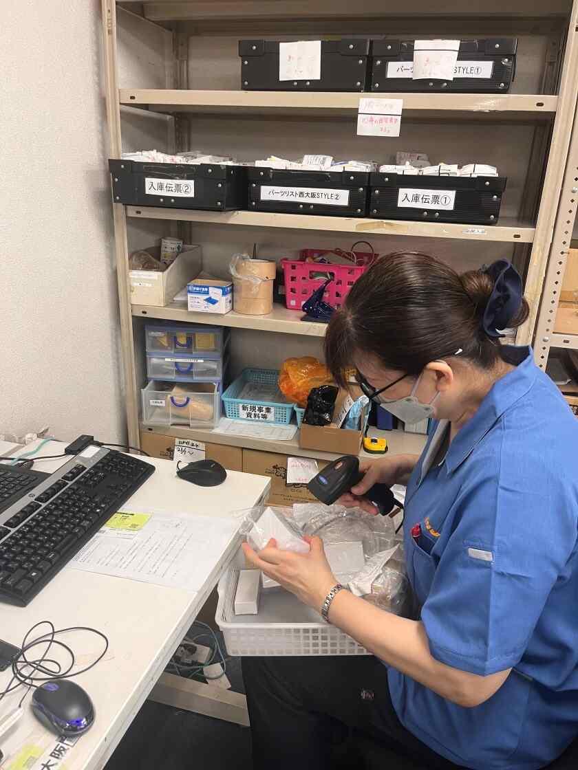 株式会社ロジックス　首都圏TCの制服1