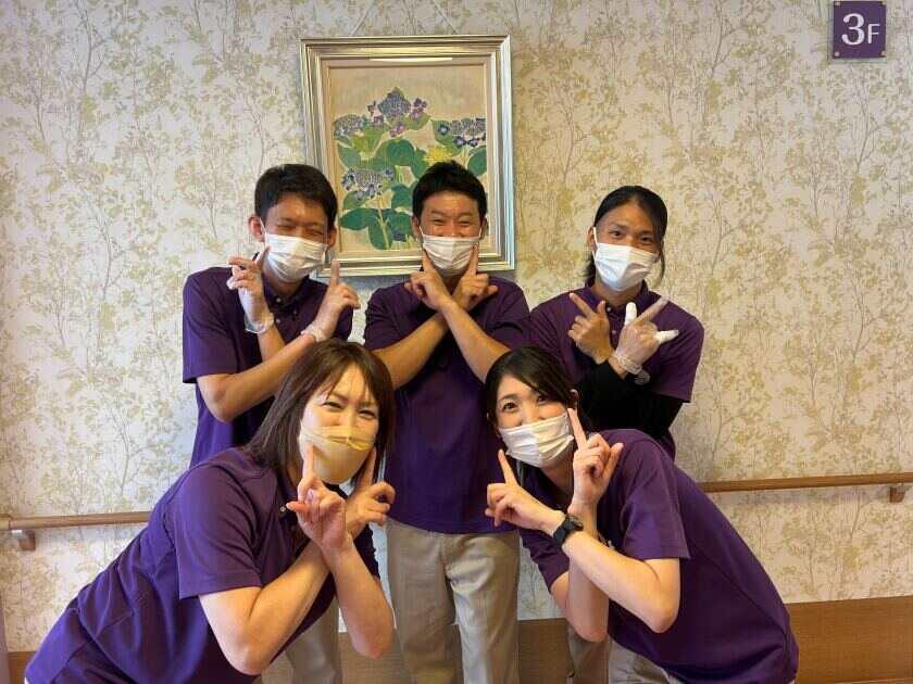 社会福祉法人マイクロ福祉会 特別養護老人ホームまごころ園の制服1