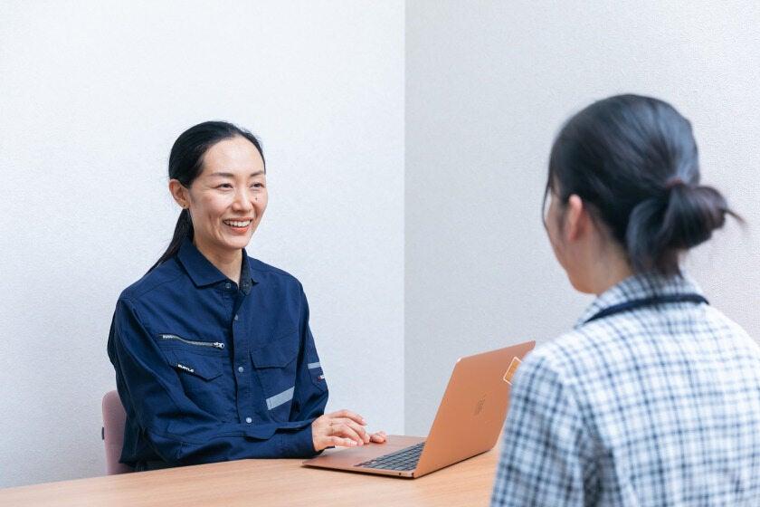 福利厚生充実！【事務スタッフ】正社員募集　未経験OKの制服2