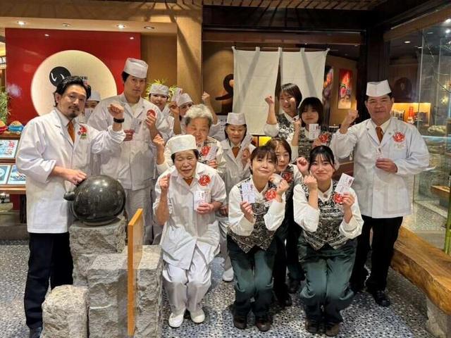 まずは笑顔でお茶とお漬物をご提供！接客未経験でも始めやすい♪(フード・飲食、鹿児島市)のイメージ画像