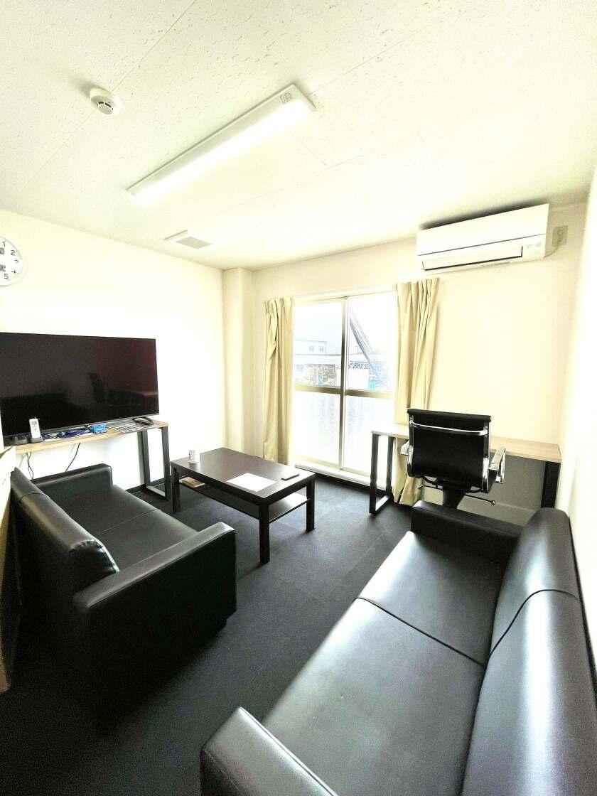 タイヤショップZERO越谷店の制服6