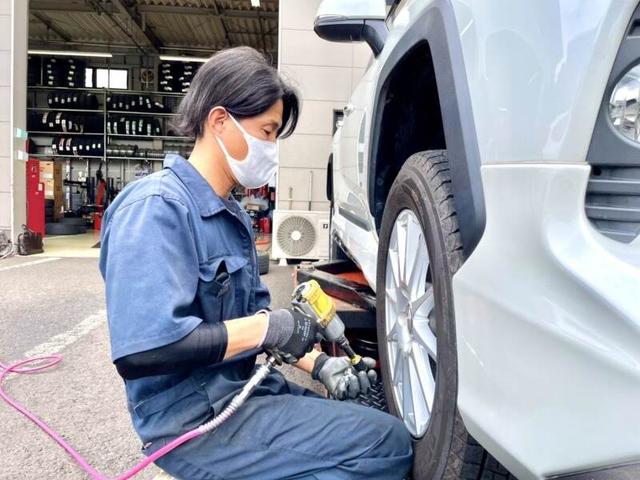 【車好き必見】業界TOP級/月8日休み/月30万円～/タイヤ交換STAFF(サービス、川口市)のイメージ画像