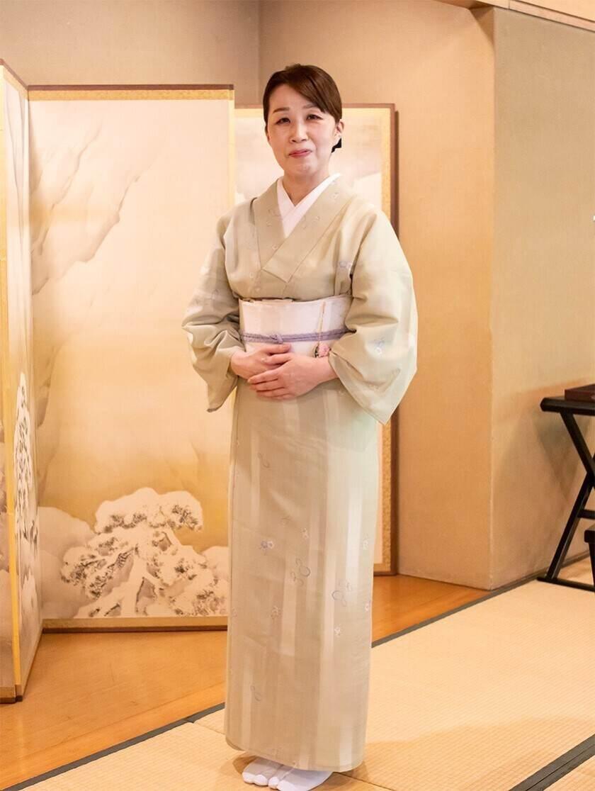 鶯啼庵(おうていあん)の制服1