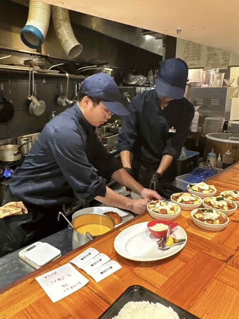 とんかつ 洋食の店 ICHIBANの制服2