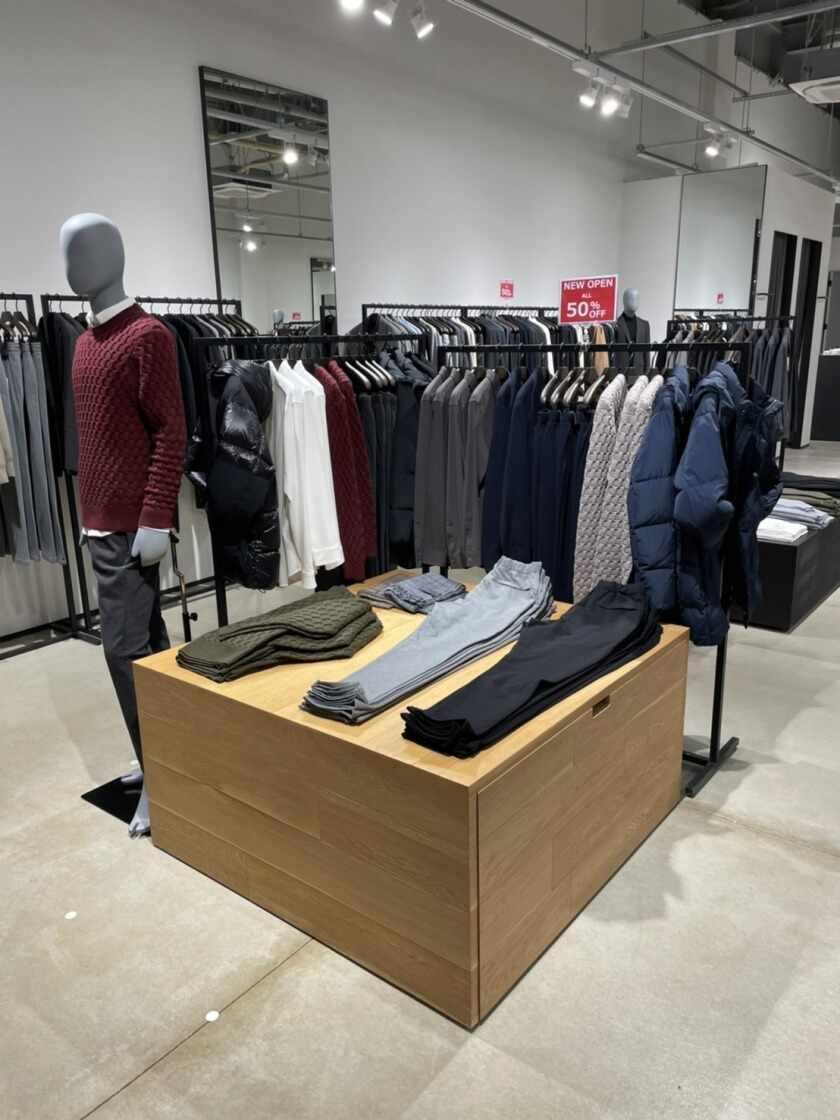 Theory ふかや花園プレミアム・アウトレット店の制服2