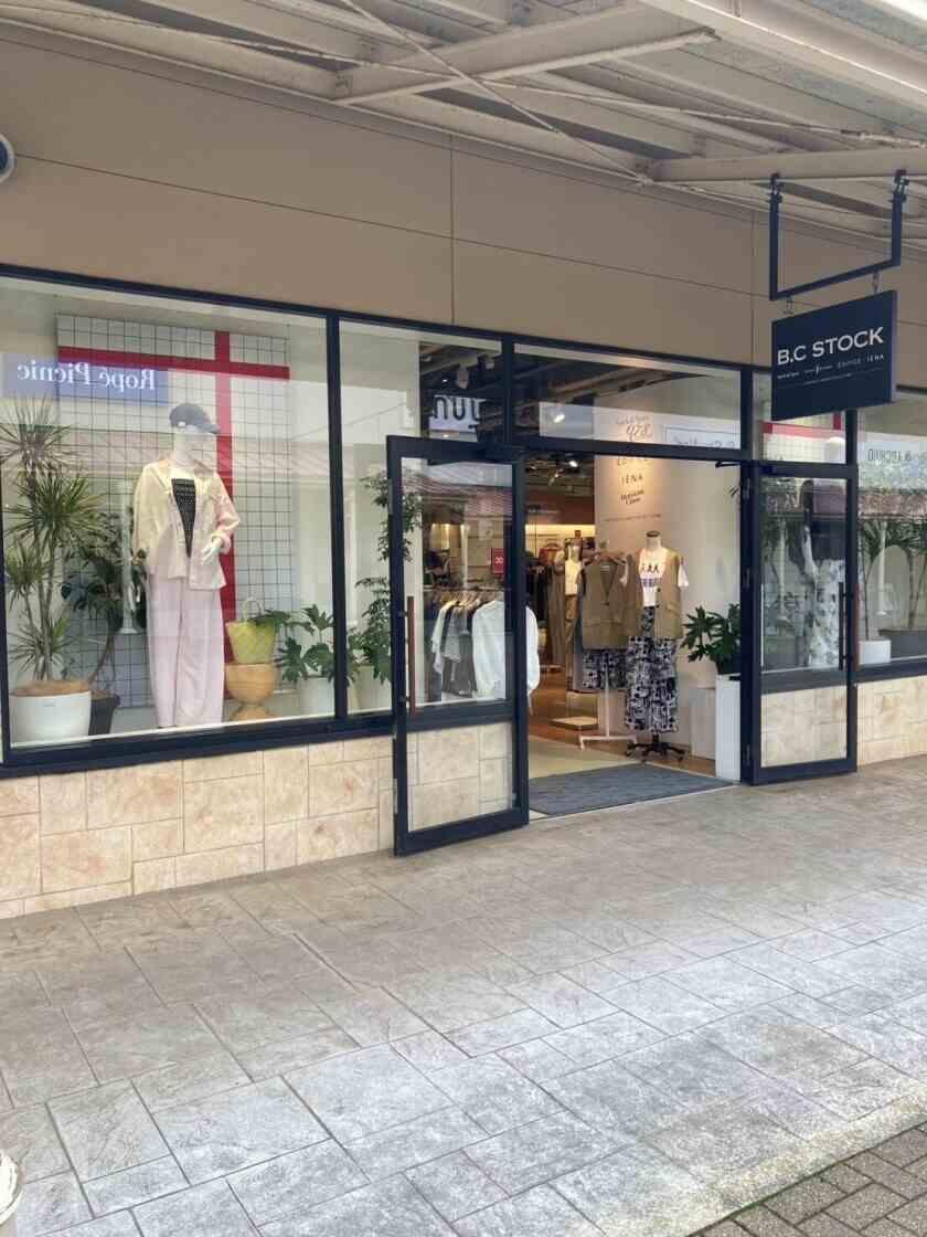 B.C STOCK　那須ガーデンアウトレット店の制服1