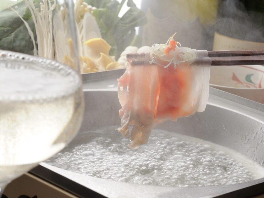 京都つゆしゃぶ　ちりり　CHIRIRIの制服4