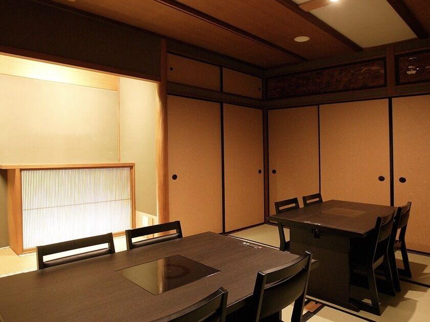 京都つゆしゃぶCHIRIRI 本店の制服8