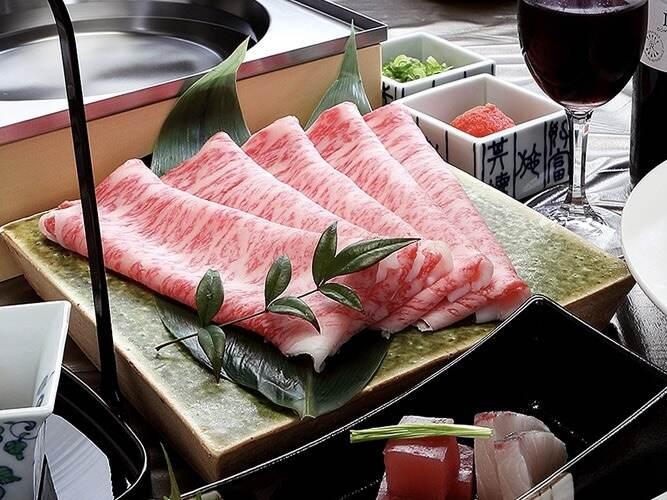 京都つゆしゃぶ　ちりり　CHIRIRIの制服6