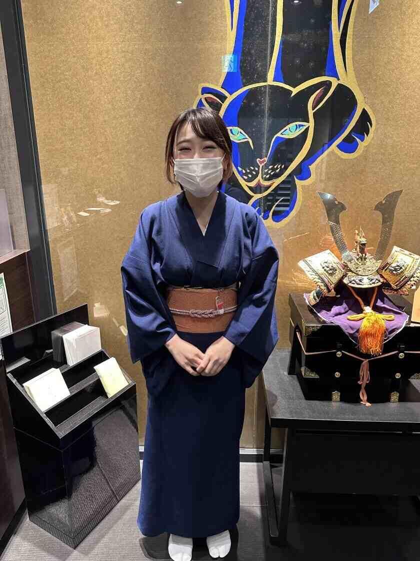 京都つゆしゃぶCHIRIRI 梅田店の制服1