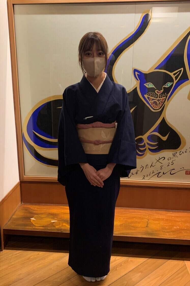 京都つゆしゃぶCHIRIRI 本店の制服1