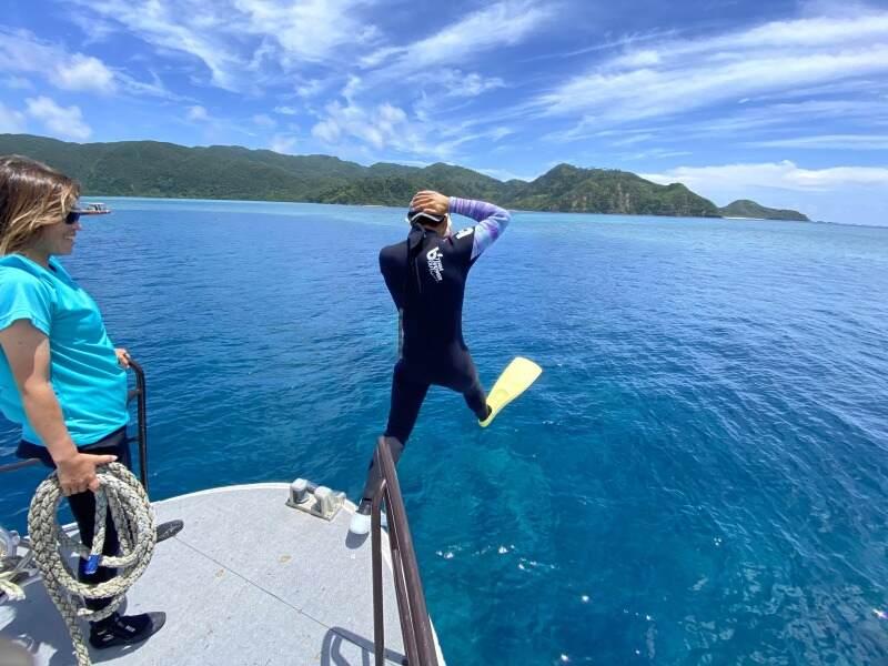 ダイビングチームうなりざき_沖縄の西表島！移住も大歓迎！寮と食事付きで安心◎の仕事画像2