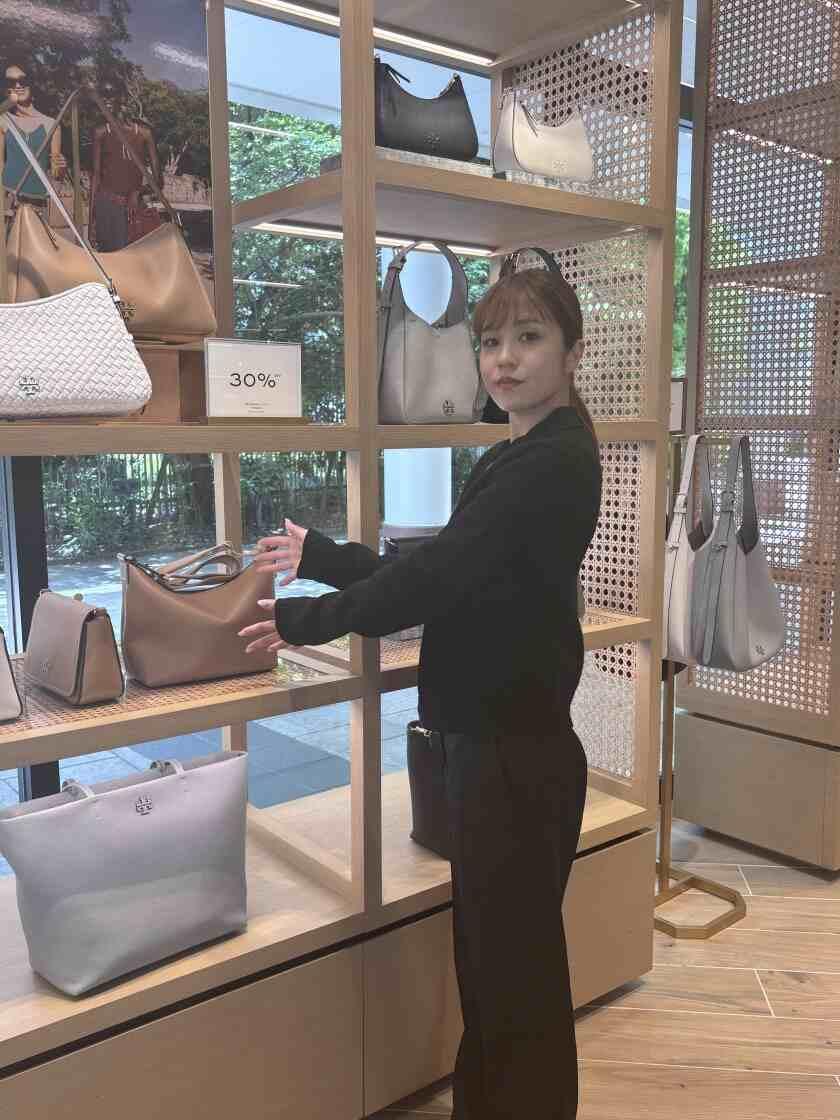 株式会社メイ東海の制服2