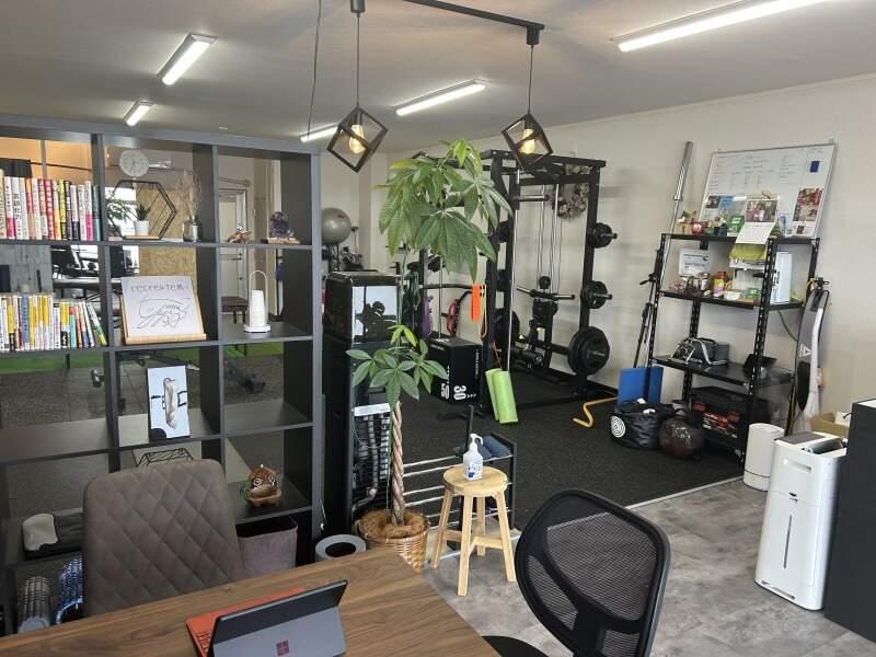 姿勢改善専門パーソナルジムrecreateの仕事画像1