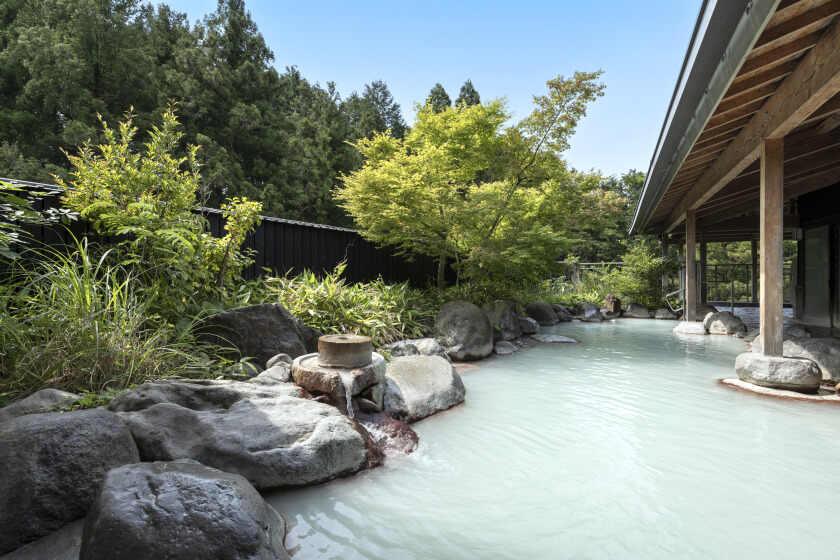 株式会社青雲荘/雲仙温泉 青雲荘の制服2