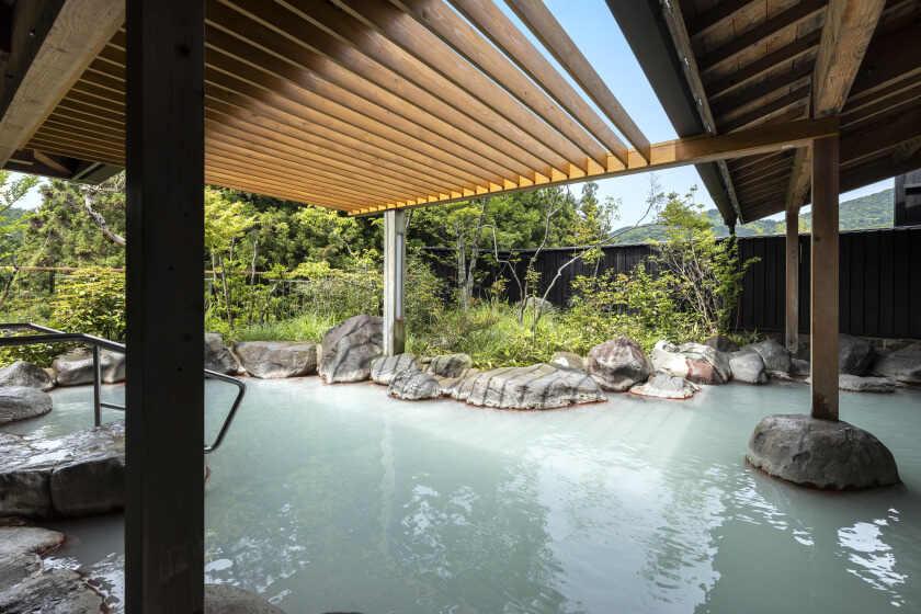 株式会社青雲荘/雲仙温泉 青雲荘の制服1