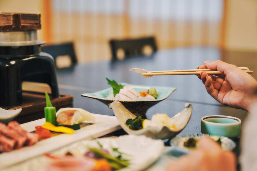 株式会社青雲荘/雲仙温泉 青雲荘の制服1