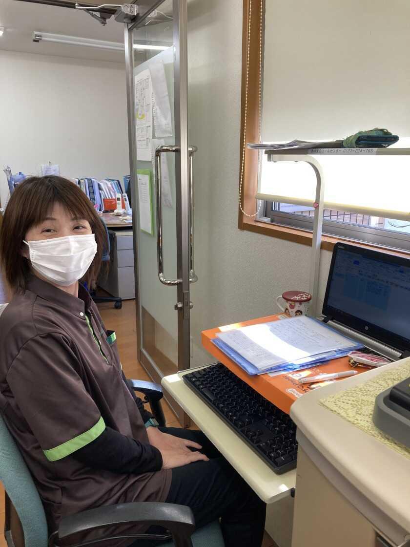 ふれあい介護支援センター/ふれあい介護センター（社会医療法人信愛会）の制服1