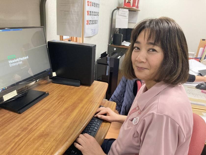 社会医療法人信愛会の制服2