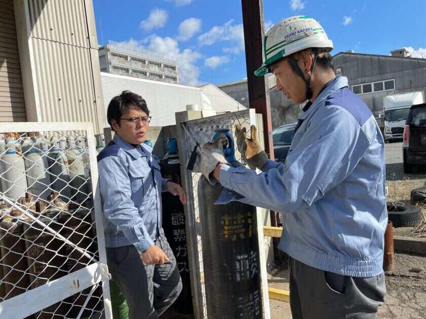 株式会社アクティスの制服3