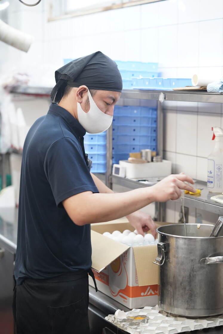 株式会社FORTRIZE(餃子の王将　外環富田林店)の制服3