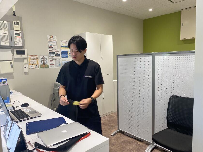 エニタイムフィットネス　久留米上津店の制服6